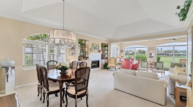 Chandelier, Dining room, Fireplace, Interior, Living room