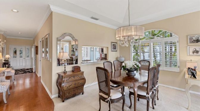 Chandelier, Dining room, Interior, Recessed Lighting, Wood Texture Flooring
