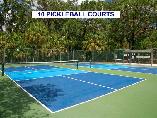 Exterior, Tennis Courts
