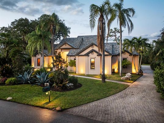 Backyard, Exterior, Facade, French Provincial