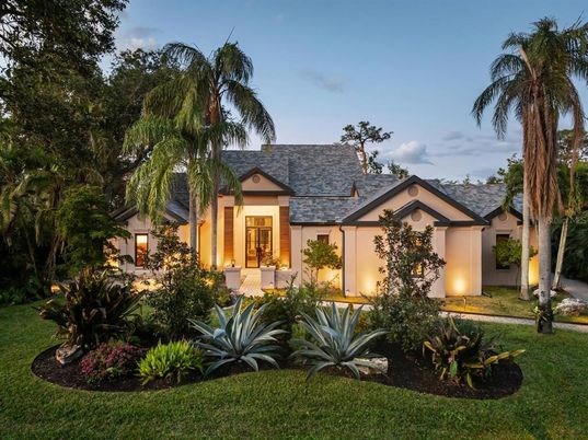 Backyard, Exterior, Facade, French Provincial