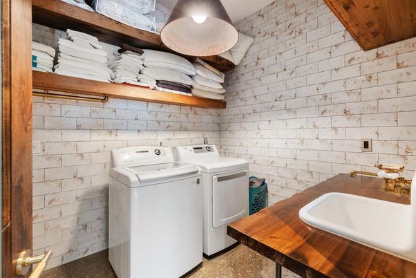 Interior, Stone Walls, Washer