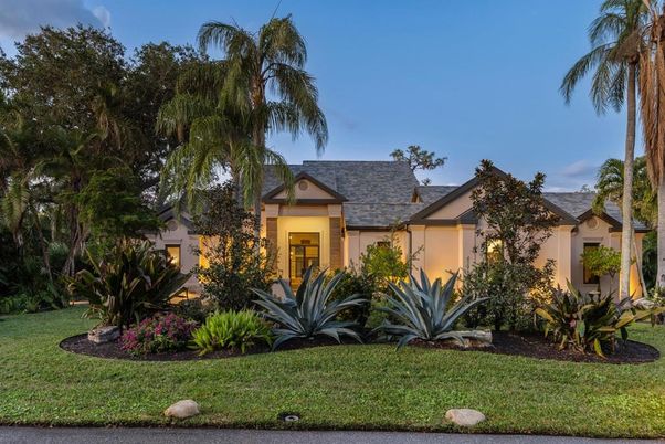 Backyard, Exterior, Facade, French Provincial