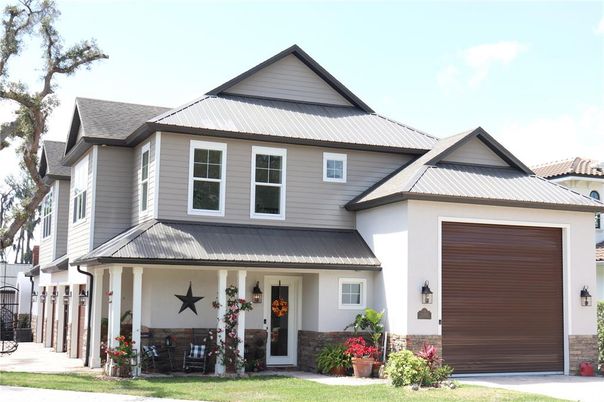 Attached, Exterior, Facade, Farmhouse