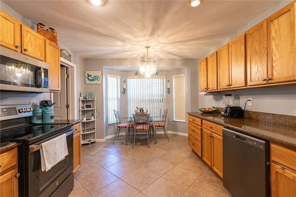 Chandelier, Dining room, Interior, Kitchen, Recessed Lighting