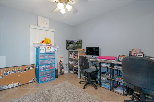 Home Office, Interior