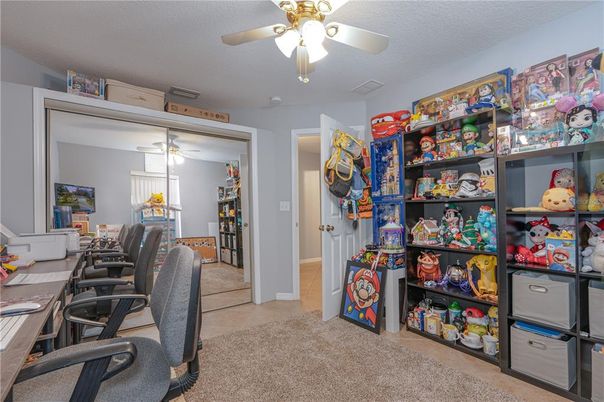 Home Office, Interior