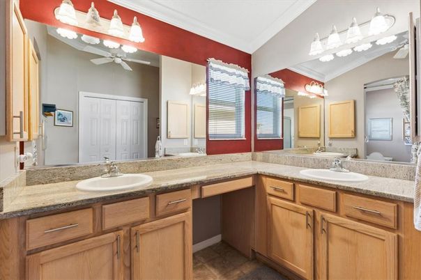 Bathroom, Dual Sink Vanities, Interior