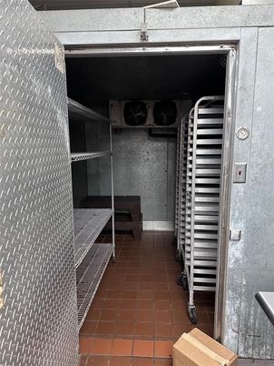 Elevator, Interior