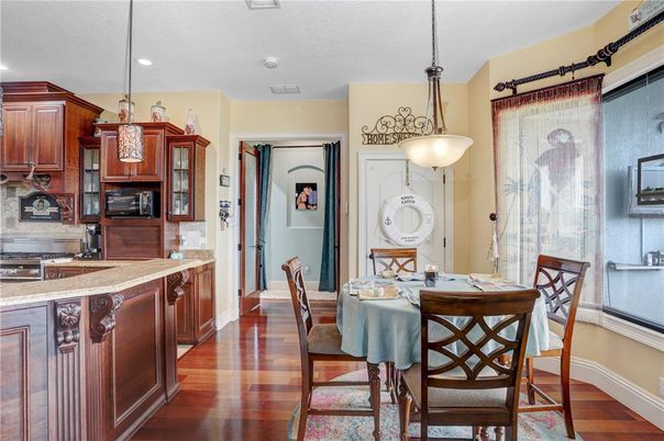 Dining room, Interior, Kitchen, Pendant Lights, Recessed Lighting, Wood Texture Flooring