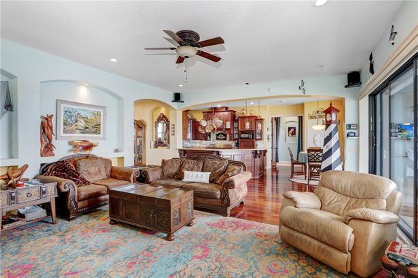 Dining room, Interior, Kitchen, Living room, Pendant Lights, Recessed Lighting, Wood Texture Flooring