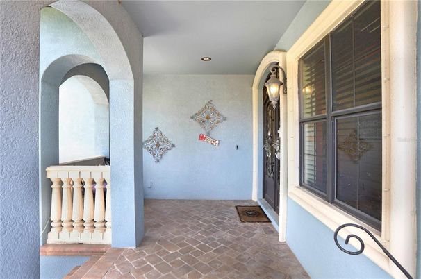 Exterior, Recessed Lighting