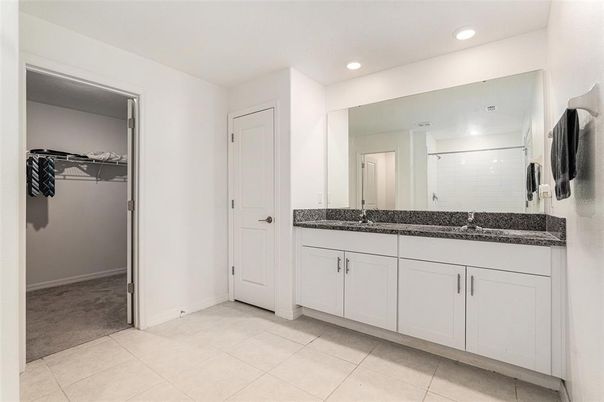 Bathroom, Dual Sink Vanities, Interior, Recessed Lighting