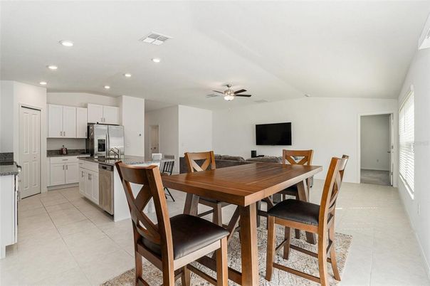 Dining room, Interior, Kitchen, Recessed Lighting