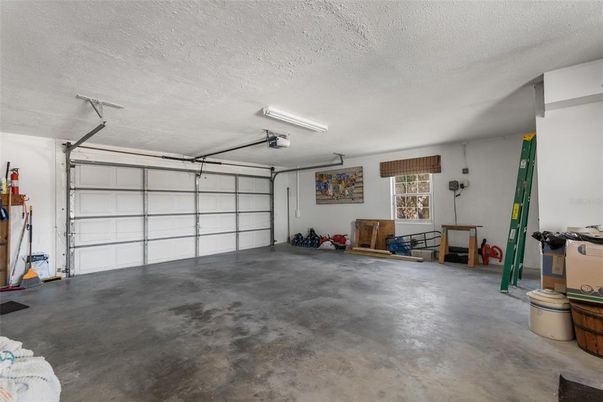 Garage, Interior