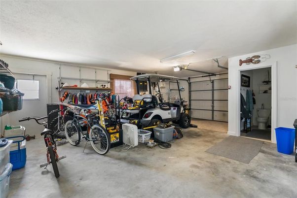 Garage, Interior