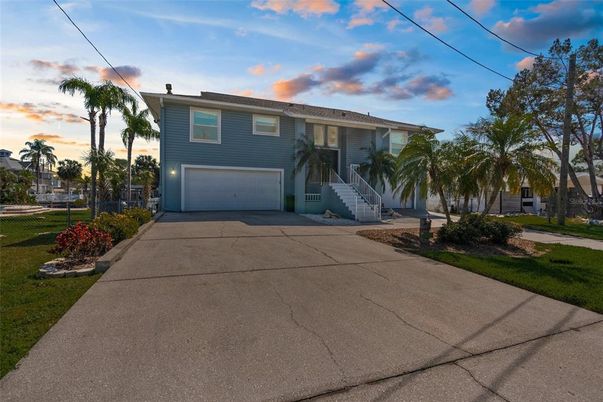 Attached, Exterior, Facade, Raised Ranch