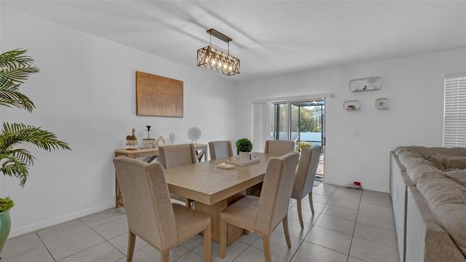 Dining room, Interior, Pendant Lights