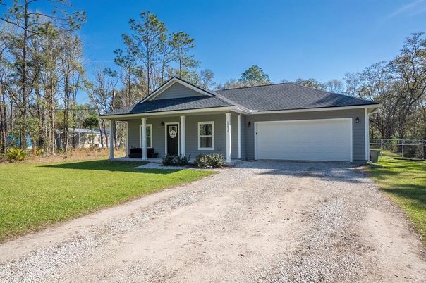 Attached, Exterior, Facade, Ranch