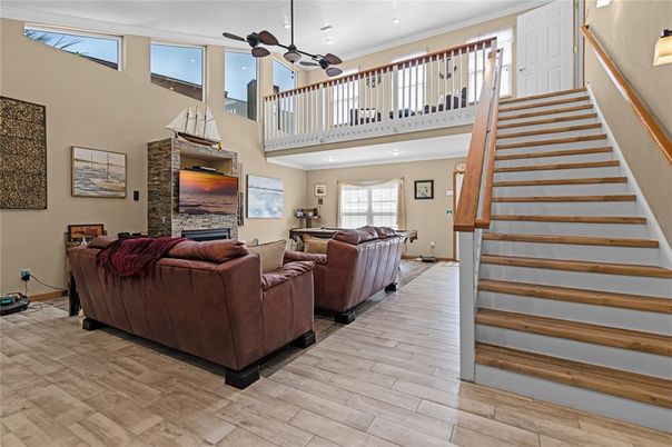 Interior, Living room, Recessed Lighting, Wood Texture Flooring