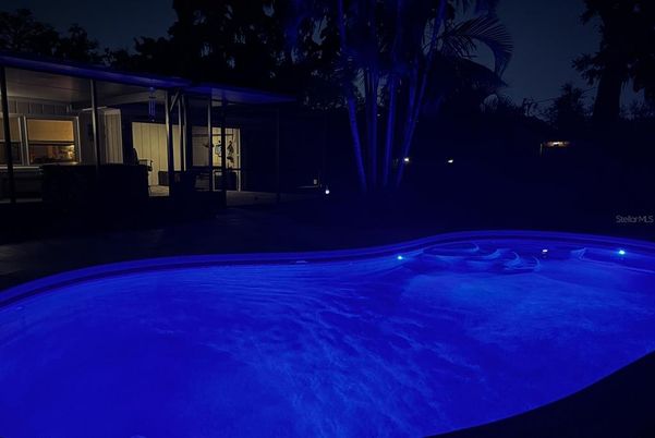 Exterior, Hot Tub, Pool