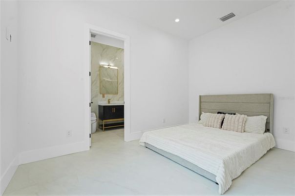 Bathroom, Bedroom, Interior, Marble Walls, Recessed Lighting