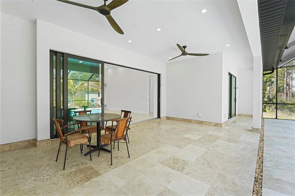 Dining room, Interior, Recessed Lighting