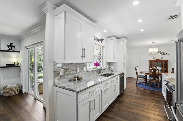 Chandelier, Dining room, Interior, Kitchen, Recessed Lighting, Wood Texture Flooring