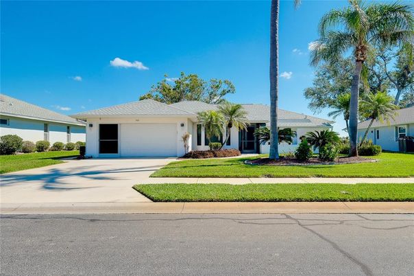 Attached, Exterior, Facade, Ranch