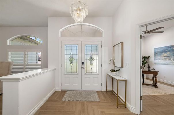 Chandelier, Interior, Wood Texture Flooring