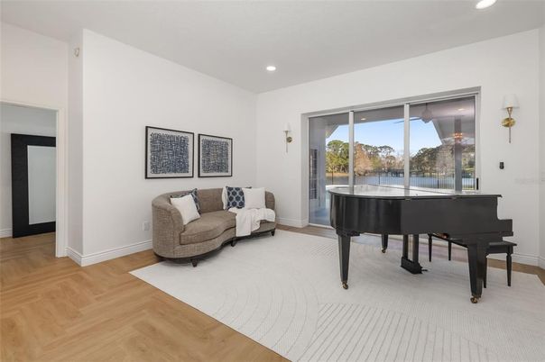 Interior, Piano, Recessed Lighting, Wood Texture Flooring