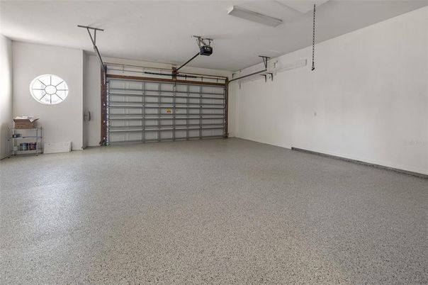 Garage, Interior