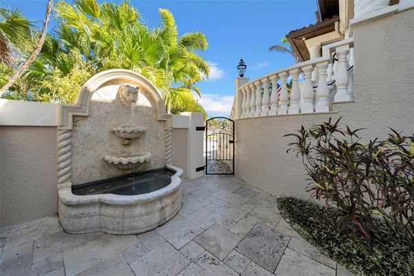 Exterior, Water