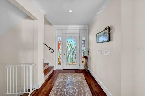 Interior, Recessed Lighting, Wood Texture Flooring
