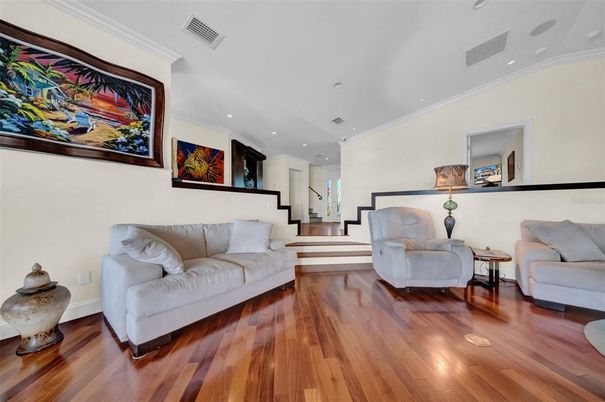 Interior, Living room, Recessed Lighting, Wood Texture Flooring