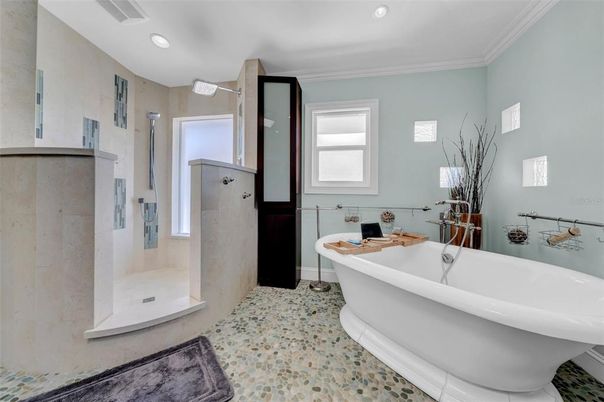 Bathroom, Free Standing Baths, Glass Shower, Interior, Recessed Lighting