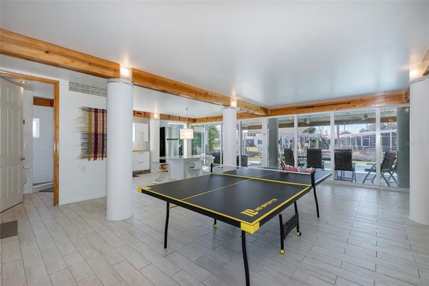 Game Room, Interior