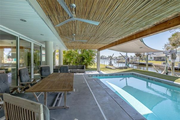 Exterior, Pool, Water