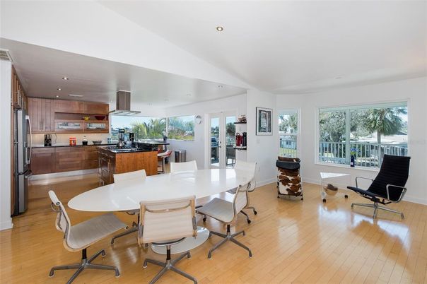 Dining room, Interior, Kitchen, Recessed Lighting, Wood Texture Flooring