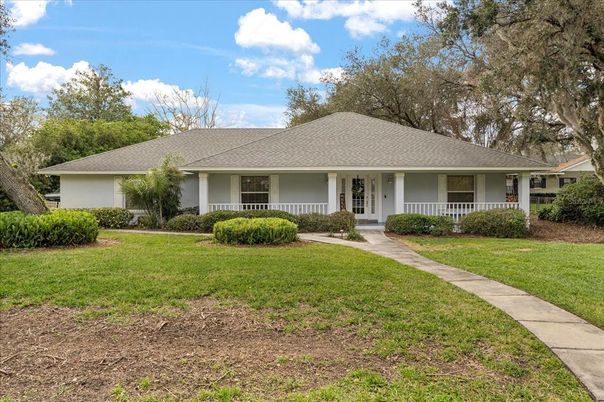 Backyard, Exterior, Facade, Ranch