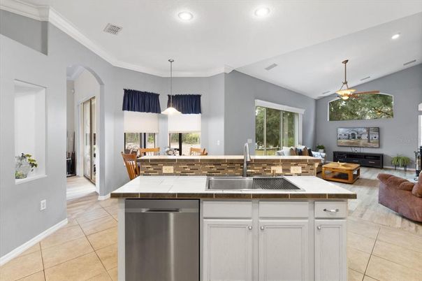 Dining room, Interior, Kitchen, Pendant Lights, Recessed Lighting, Stainless Steel Appliances