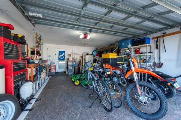Garage, Interior