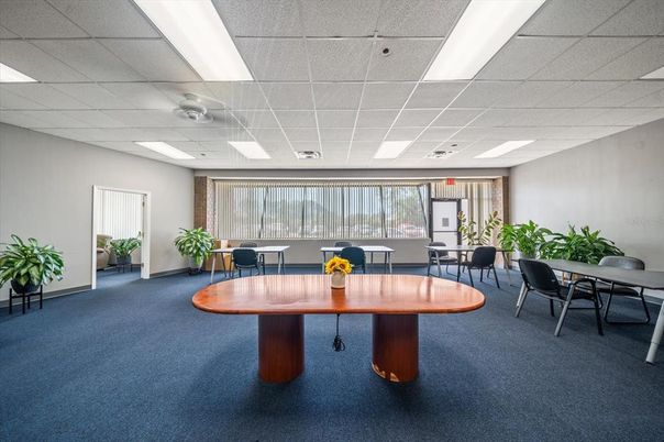 Dining room, Interior, Recessed Lighting