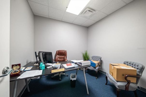 Home Office, Interior