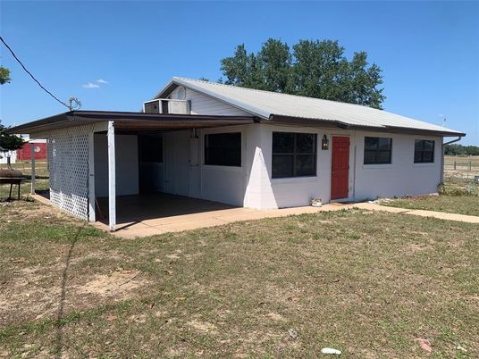 Backyard, Exterior, Facade, Ranch