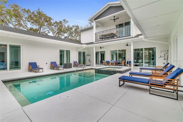 Exterior, Pool