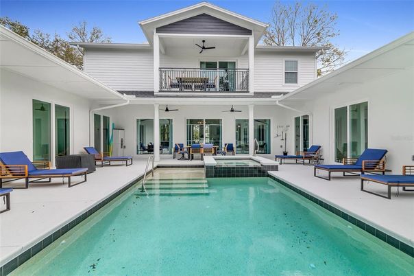 Exterior, Pool