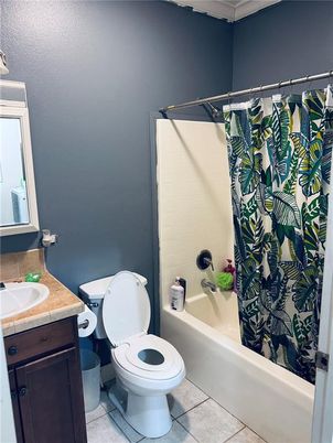 Bathroom, Interior, Tile Countertops