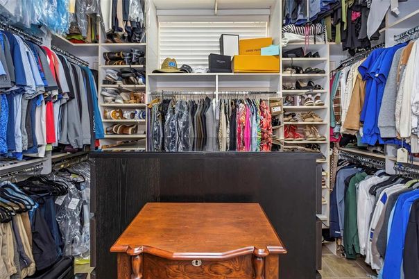 Interior, Walk-in Closets