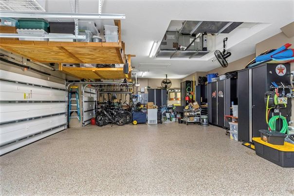 Garage, Interior